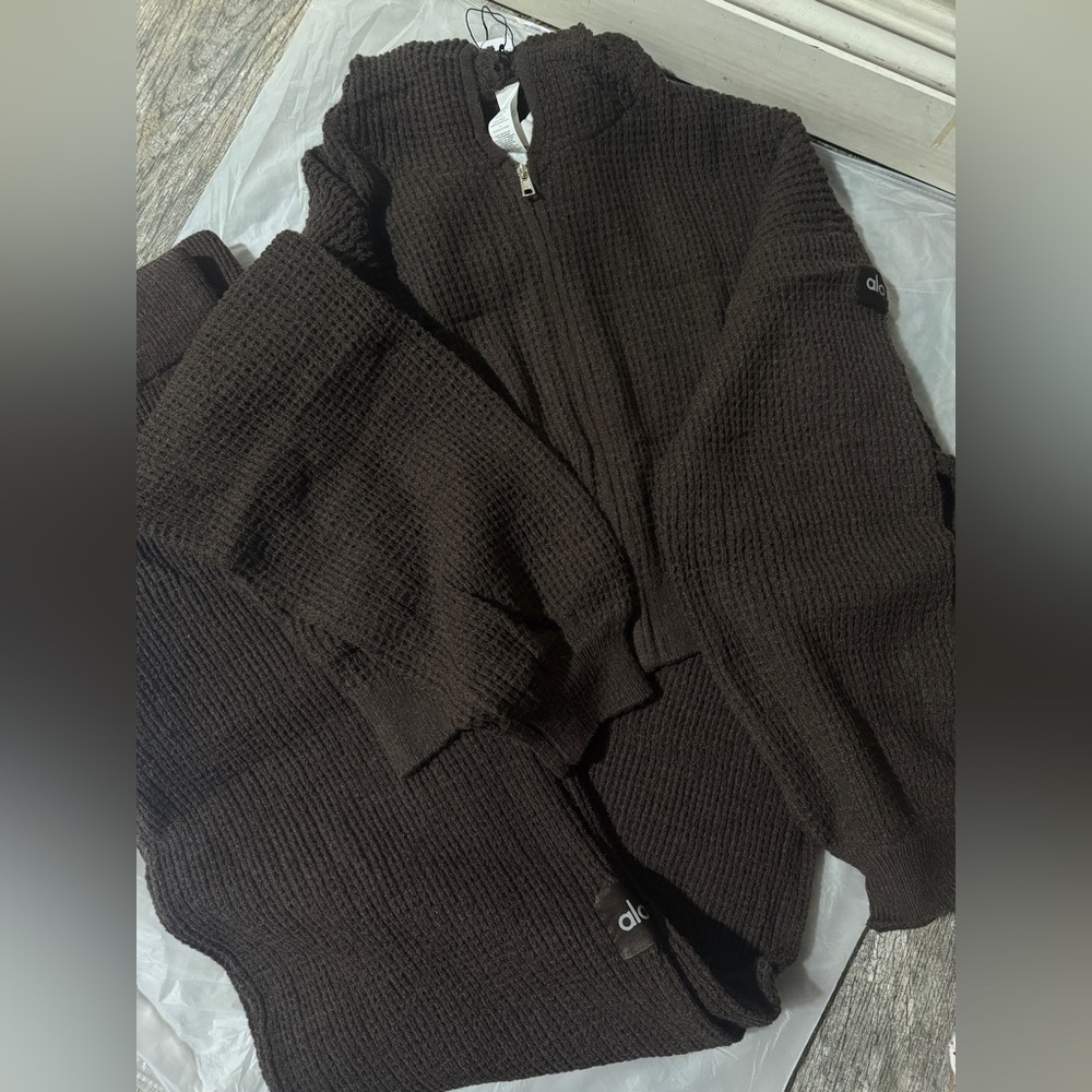 Alo Cashmere High-Waist Plush Waffle & Full Zip Hoodie